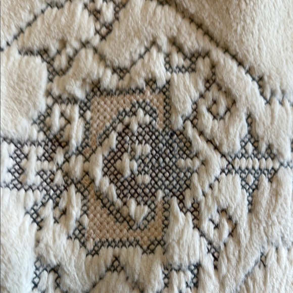 Rebecca Elliot Cream and Gray Faux Fur Vest - Picture 10 of 10